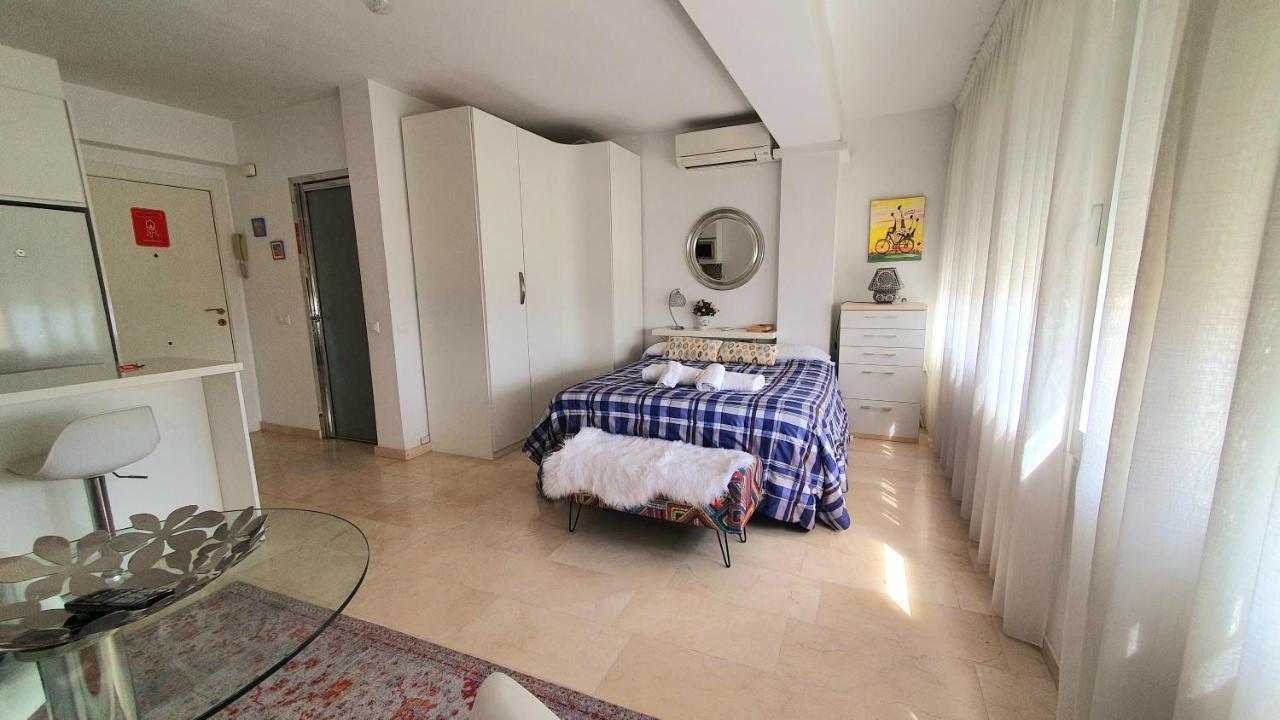 Estudio Playa Del Postiguet Alicante Buitenkant foto