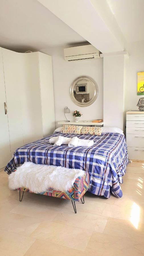 Estudio Playa Del Postiguet Alicante Buitenkant foto